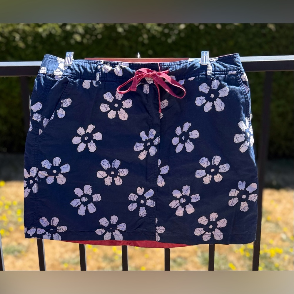 Floral Navy flower Skirt reversible with solid red other side